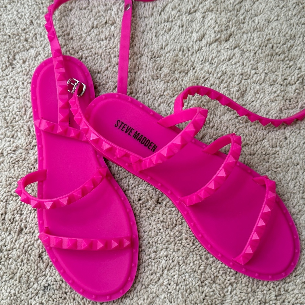 Steve Madden Women's Travel Flat Sandal Size 6